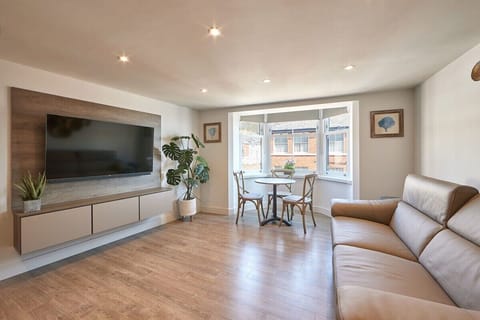Laguz @ The Merchants Quarters, Scarborough - Host & Stay