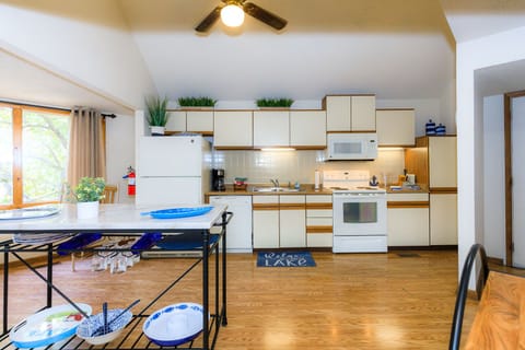 Full service kitchen