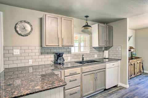 Kitchen | Fully Equipped