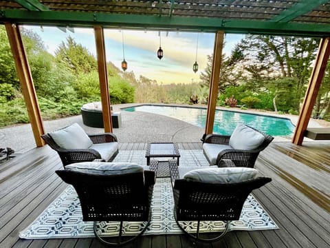 Shaded Deck 
