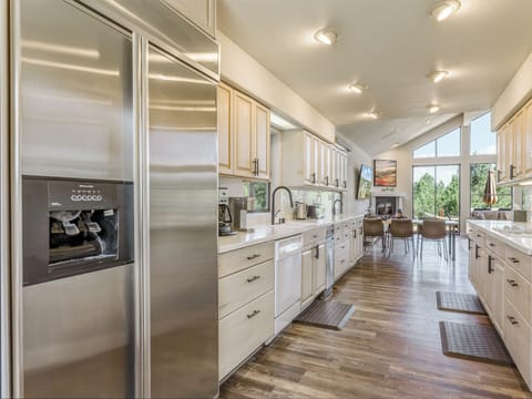 XL refrigerator, Keurig, Kitchenaid mixer, Ninja blender, Food processor +more