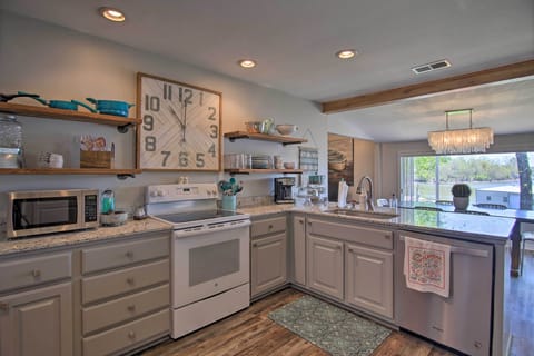 Kitchen | Fully Equipped