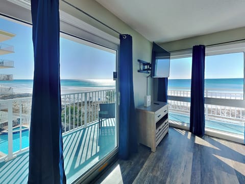 Welcome to Aqua Villa #401 on Okaloosa Island in Fort Walton Beach, Florida!