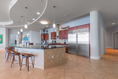 Turquoise Place C2902 Kitchen