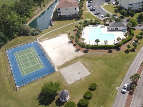 Ironwood Pool, sand volleyball, tennis/pickleball court and basketball court
