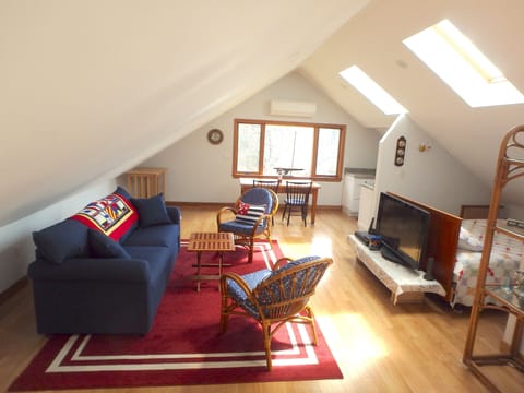 Main Sitting Area with Sofa Bed and Large screen ROKU TV