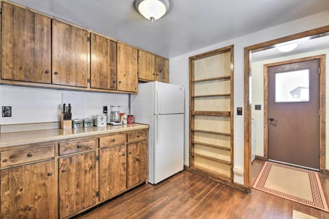 Kitchen | Breakfast Bar w/ Seating