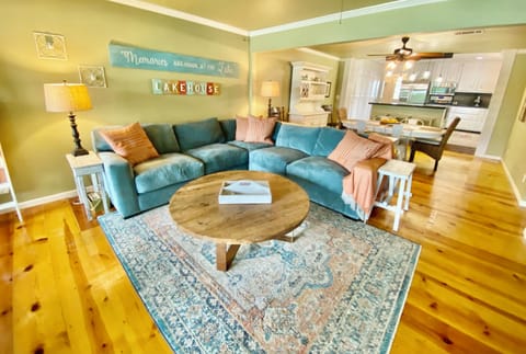 Convenient open floor plan