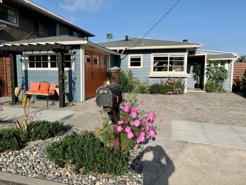 Charming modernized cottage by the sea