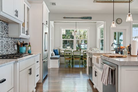 Kitchen with breakfast nook