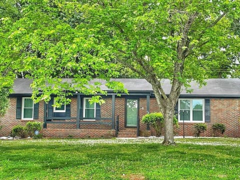 Graceful-Stays - Front View