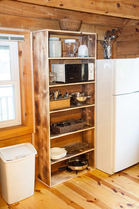 Utensils and Microwave