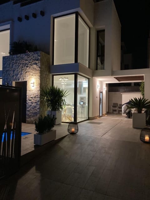 Villa Caine at Night time 