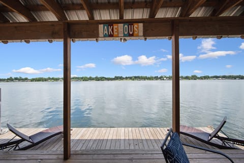 Perfect place to soak up the sun. Kayak, Paddle Board & Floating Mat available