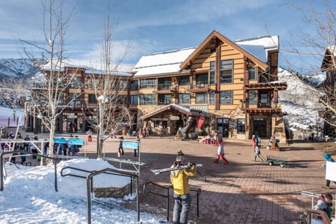 You will love the convenience of having the lift right outside your door at Hayden Lodge
