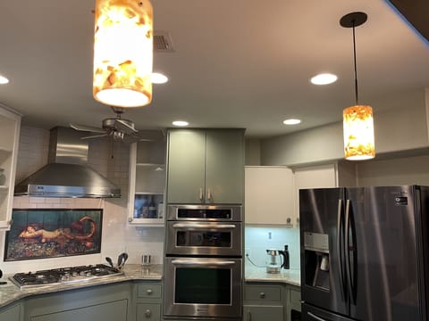 Refrigerator with ice maker