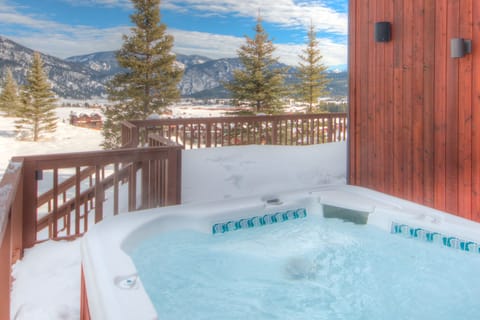 Have a soak after a ski day | Exterior