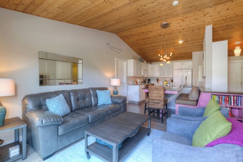 Kick back and relax | Main Level