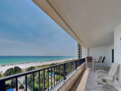Welcome to Breakers East #404!