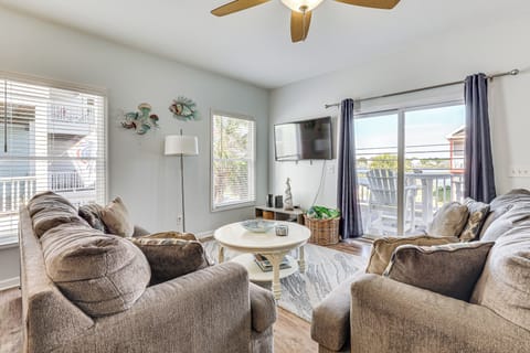 Carolina Beach Vacation Rental | 3BR | 2.5BA | 1,360 Sq Ft | 2nd-Floor Condo