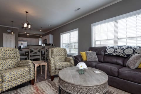 Living Room w/ sofa sleeper