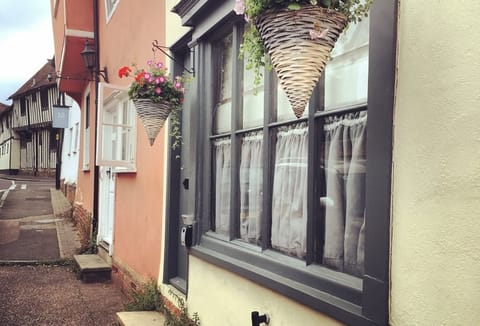Blacksmith's Cottage, Lavenham: Ideally located in the heart of Lavenham