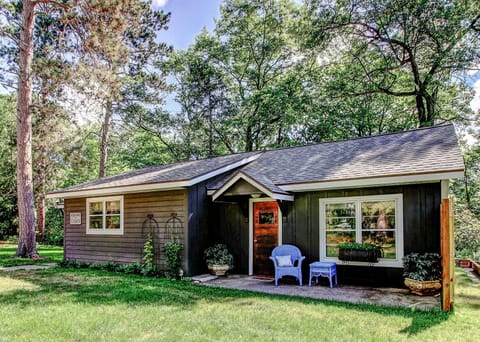 Vintage Cottage