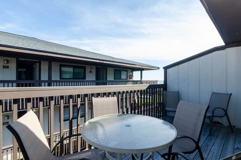 Private Deck. Note: The building did get a new paint job in March 2023