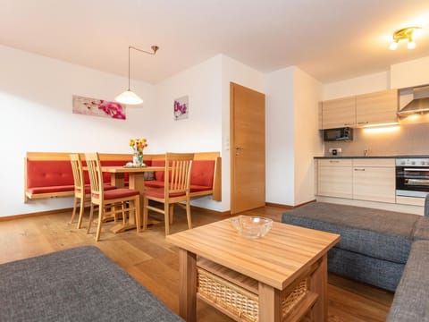 Ferienwohnung "sonnberg" - Ferienwohnungen Oberhaushof Farm Stay in Salzburgerland