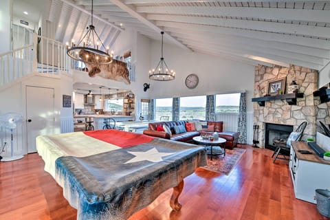 Strawn Vacation Rental | 5BR | 3BA | 2 Stories | 3,700 Sq Ft