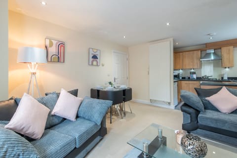 Living Room / Lounge