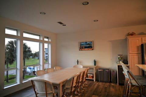 Extra long table and bar area seats up to 18