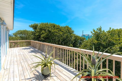 Top Floor Back Sundeck II