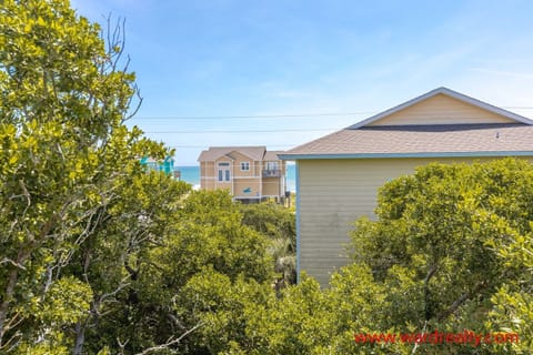 Views from Top Floor Back Sundeck