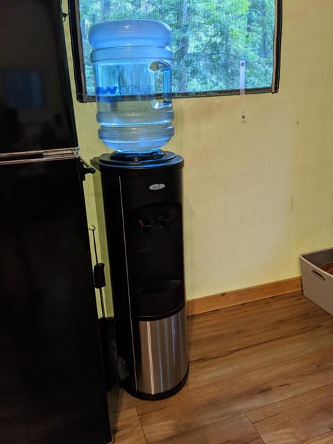 We provide spring water service for drinking water.