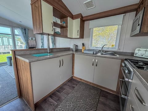 Discover the charm of Skegness in Lincolnshire with a stay at Southview Holiday Park, where you can relax in a modern caravan with a comfortable kitchen area after a day of exploring the best things to do in Skegness.