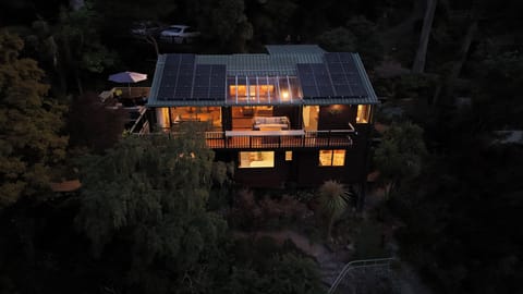 Spacious modern home in a gorgeous location