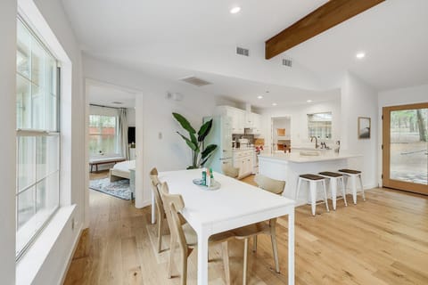 Open-concept living, dining, and kitchen