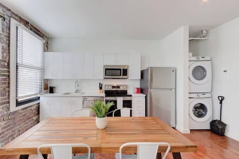 The fully equipped kitchen is perfect for preparing a quick meal, with everything you need, including a dishwasher.