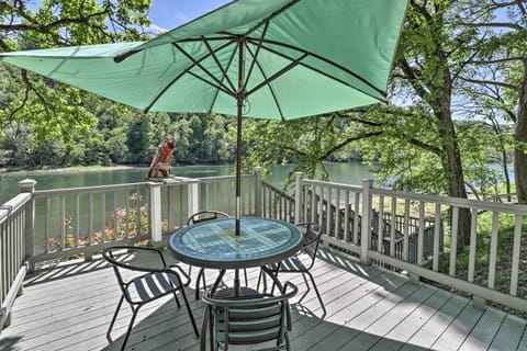 Lakeview Vacation Rental | 1BA | 560 Sq Ft | Ground-Floor Studio