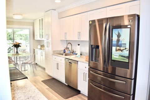 670437A4 7B72 4158 ADE4 3317112BA5A5 1 201 a