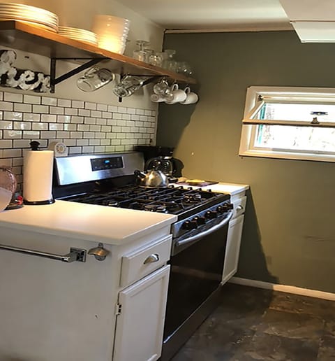 Full kitchen so you can make amazing meals at the lake!