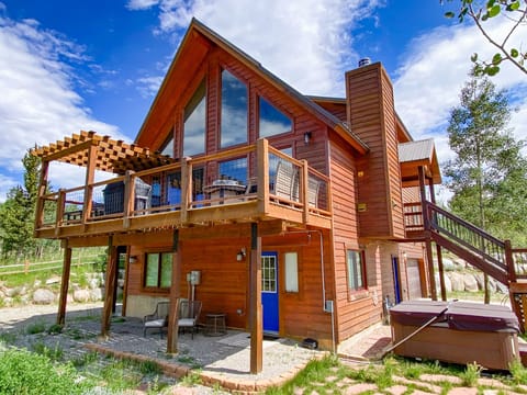The decks and windows give you places to soak up your surroundings
