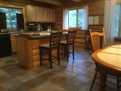 Nice open kitchen. I have a selection of cookbooks on hand to inspire creativity