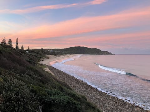 Boomerang Beach (Location Photo)