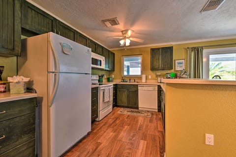 Fully Equipped Kitchen | Complimentary Spices