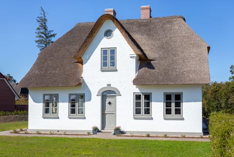 Hanjes Kapitänshaus in Nebel on the island Amrum