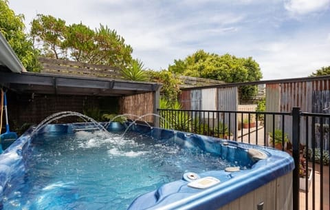 Large hot tub swim sap