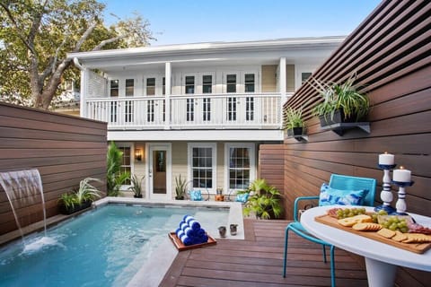 Shared Outdoor Area | Heated Cocktail Pool | Diner Seating | First Floor