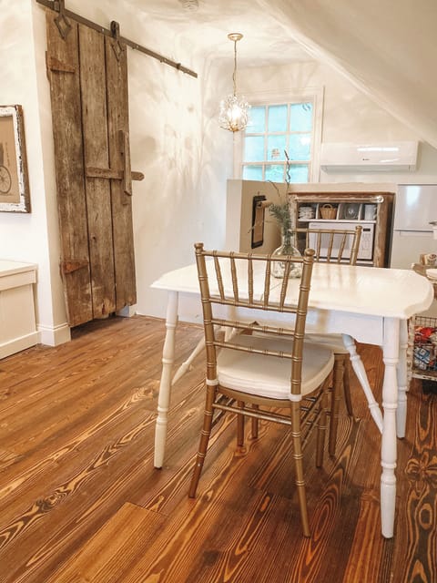 Wine Country Retreat at Cardinal Hill Apartment in White County